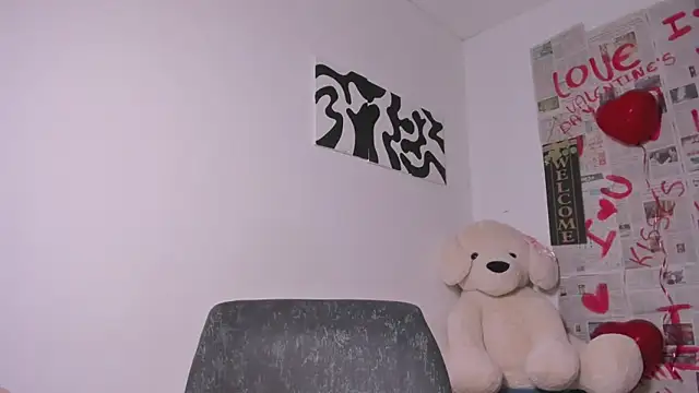 Nia13 online show from February 17, 6:33 am