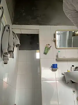 Snapshot of YANINA120 chatting on February 17, 1:47 am YANINA120 online show from February 17, 1:47 am