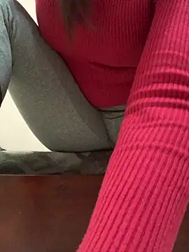 Snapshot of YANINA120 chatting on February 3, 6:40 am YANINA120 online show from February 3, 6:40 am