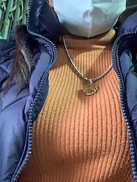 Snapshot of YANINA120 chatting on February 10, 9:52 am YANINA120 online show from February 10, 9:52 am