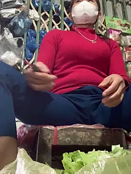 Snapshot of YANINA120 chatting on February 25, 2:23 am YANINA120 online show from February 25, 2:23 am