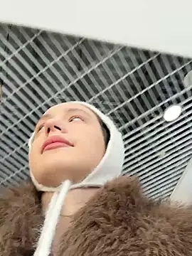 MiaTee online show from February 13, 4:12 am