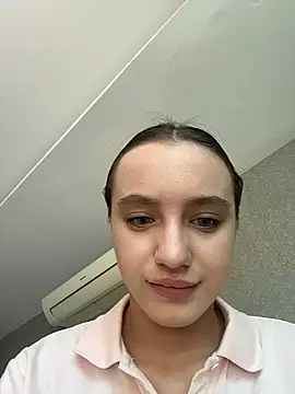 MiaTee online show from April 3, 1:56 am