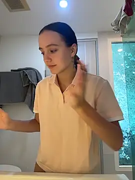 MiaTee online show from March 25, 2:12 am