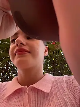 MiaTee online show from April 5, 1:56 am