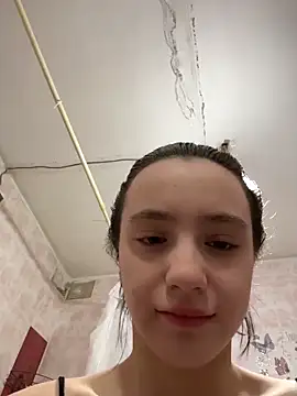 MiaTee online show from March 1, 2:11 am