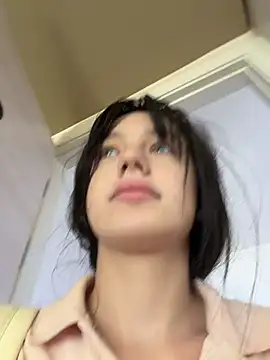 MiaTee online show from June 3, 2:01 am