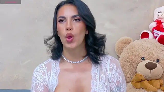 AndiVasquez online show from April 18, 11:01 am