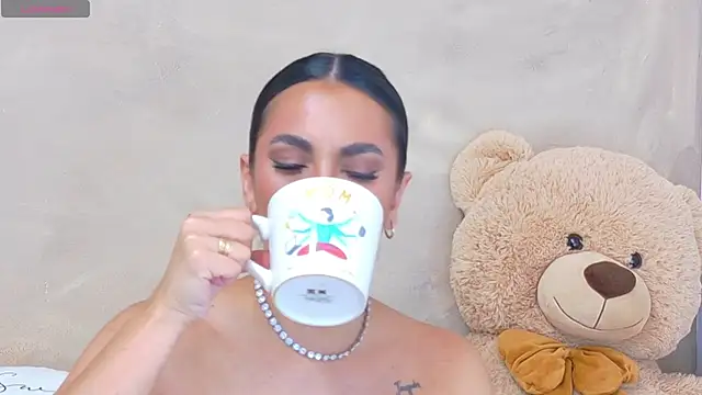 AndiVasquez online show from May 20, 11:07 am
