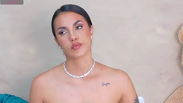 AndiVasquez online show from April 15, 10:32 am