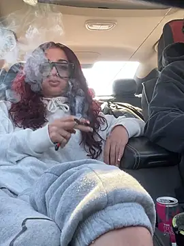 heluvsbabii online show from March 29, 6:20 pm