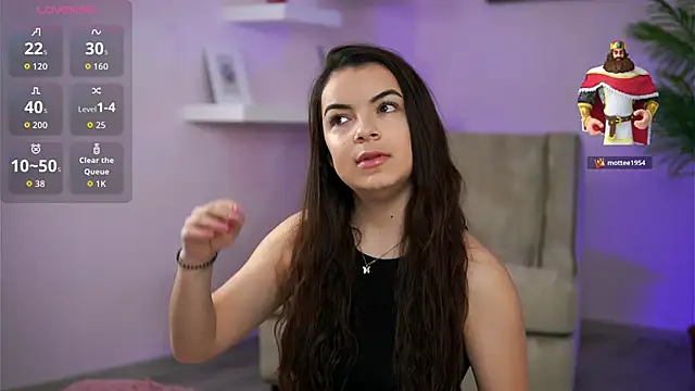 Snapshot of PeachyyFantasy chatting on February 17, 4:21 am PeachyyFantasy online show from February 17, 4:21 am