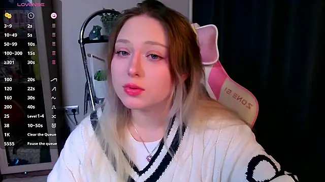 Emiliaaah online show from February 17, 8:17 pm