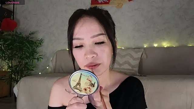 saya li11 online show from February 17, 4:04 pm