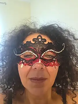 Snapshot of CurvyTurkishAsena_xx chatting on February 14, 10:15 am CurvyTurkishAsena xx online show from February 14, 10:15 am