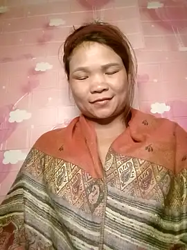 Snapshot of maymay-2000 chatting on February 27, 10:26 am maymay-2000 online show from February 27, 10:26 am