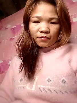 Snapshot of maymay-2000 chatting on February 2, 1:04 am maymay-2000 online show from February 2, 1:04 am