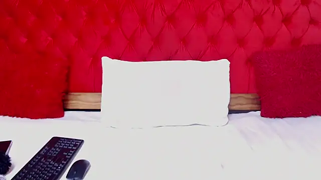 KittyGorgeousXX181 online show from April 3, 6:14 pm