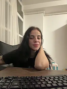 LuxxuryAnne online show from January 31, 9:13 pm