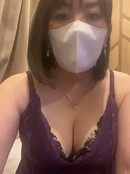 Mitsuco surflady online show from March 17, 3:59 pm