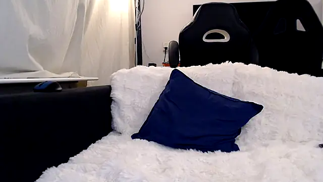 Sexy Ass Mike online show from April 9, 8:37 pm