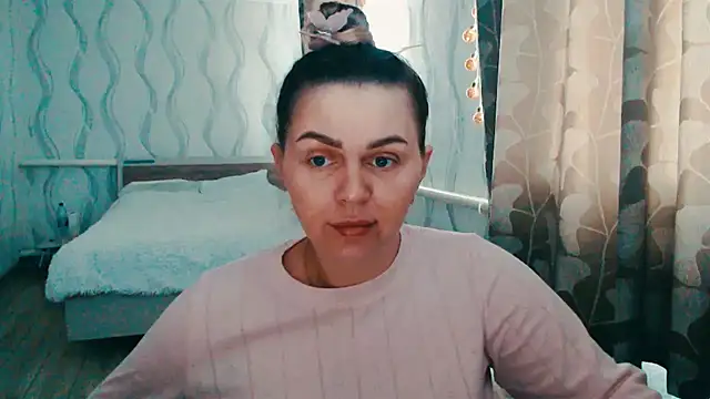 Snapshot of MagicKatarina_ chatting on February 18, 6:11 am MagicKatarina online show from February 18, 6:11 am