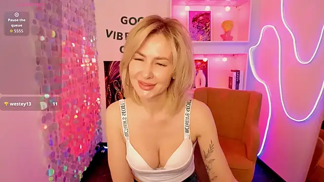 Madam  Isabella online show from May 10, 6:39 am
