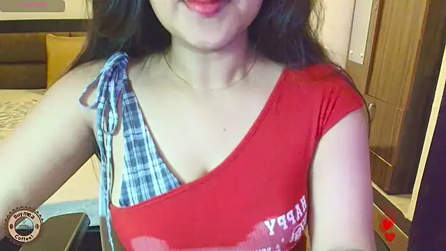 Snapshot of Yara-143 chatting on June 5, 6:02 pm Yara-143 online show from June 5, 6:02 pm