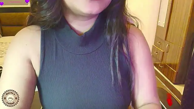 Snapshot of Yara-143 chatting on June 12, 11:35 pm Yara-143 online show from June 12, 11:35 pm