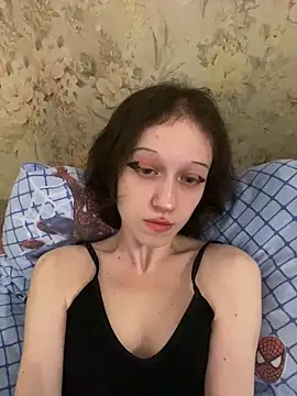 Snapshot of AliceVane chatting on February 19, 8:44 am AliceVane online show from February 19, 8:44 am