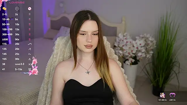 Snapshot of Milana_Moons chatting on July 23, 11:40 am Milana Moons online show from July 23, 11:40 am