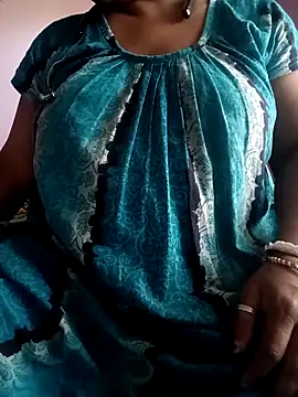 Snapshot of ROMASARKAR chatting on February 10, 10:25 am ROMASARKAR online show from February 10, 10:25 am
