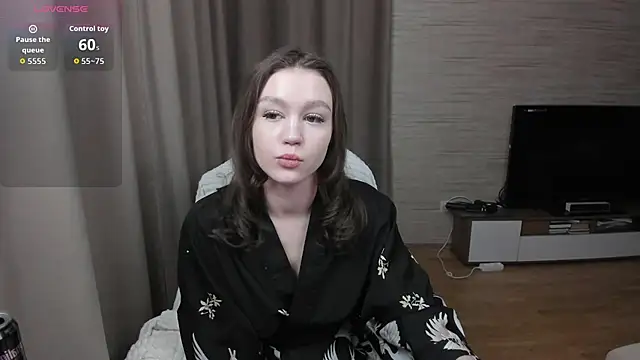 Snapshot of CarmenHill chatting on February 17, 4:43 am CarmenHill online show from February 17, 4:43 am