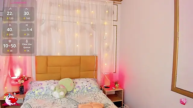 Kylie Gomez online show from February 4, 12:11 pm