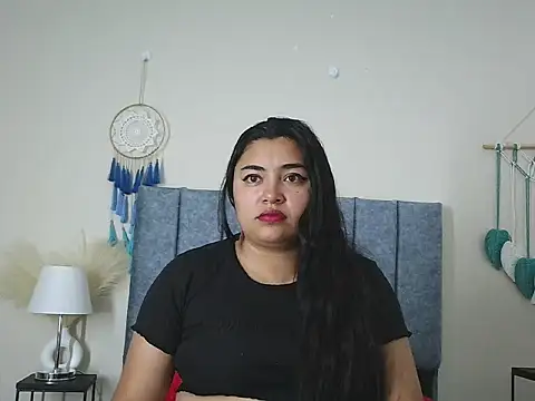 Snapshot of KatalynaSweet chatting on March 4, 3:36 am KatalynaSweet online show from March 4, 3:36 am