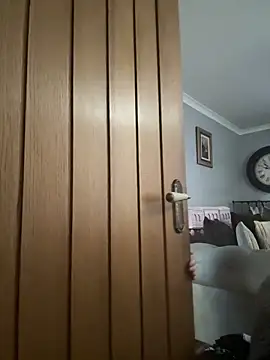 Milssweetx online show from March 20, 9:54 am