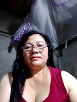 Cold-girlr12 online show from May 4, 3:15 pm