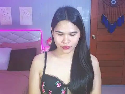 Snapshot of alianabrooks chatting on February 8, 4:05 pm alianabrooks online show from February 8, 4:05 pm