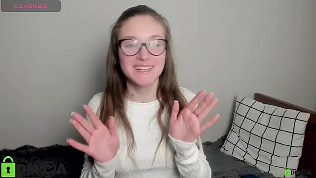 Elina X online show from May 11, 2:45 pm