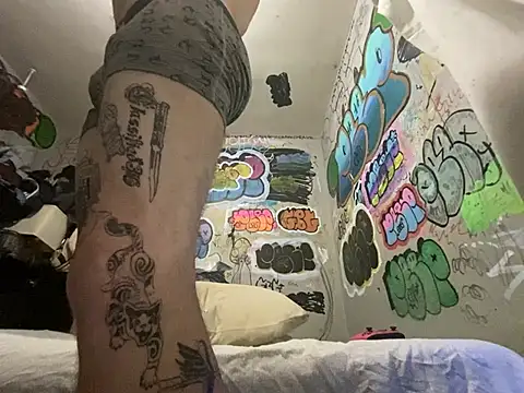gothboiplzty online show from June 30, 6:57 am