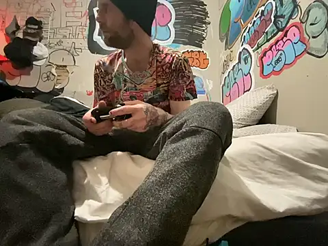 gothboiplzty online show from March 3, 8:54 am