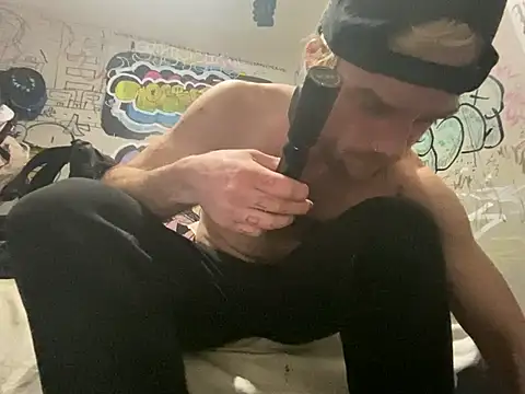 gothboiplzty online show from May 7, 3:33 am