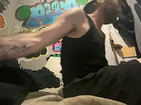 gothboiplzty online show from May 19, 7:15 am