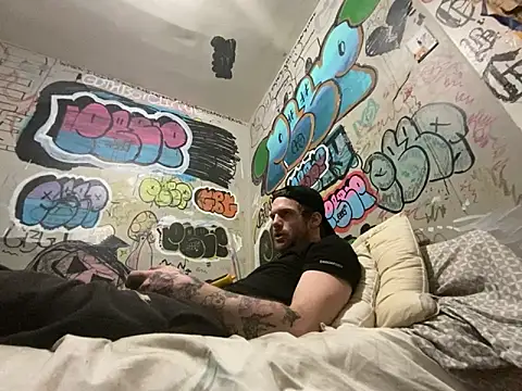 gothboiplzty online show from March 25, 7:30 am