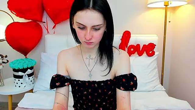 Snapshot of NancyGlo chatting on February 14, 1:33 pm NancyGlo online show from February 14, 1:33 pm