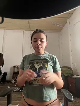 Snapshot of vainillasuave chatting on February 28, 7:02 pm vainillasuave online show from February 28, 7:02 pm