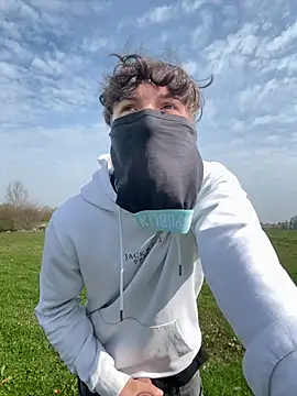 leoooooo88888 online show from March 20, 10:27 am