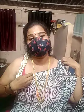 Snapshot of Madhusri_Tamil_Telugu chatting on April 18, 4:20 pm Madhusri Tamil Telugu online show from April 18, 4:20 pm