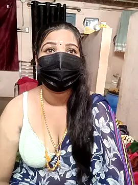 Snapshot of Madhusri_Tamil_Telugu chatting on May 6, 3:38 pm Madhusri Tamil Telugu online show from May 6, 3:38 pm