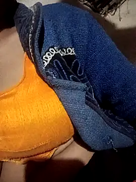 Snapshot of Lovely_sima chatting on February 25, 5:13 pm Lovely sima online show from February 25, 5:13 pm